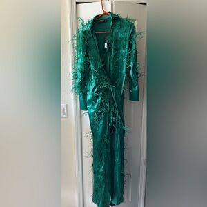 Feather wrap dress 👗